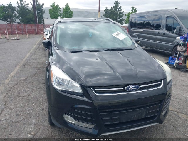 1FMCU0J93GUB04219 Ford Escape Titanium