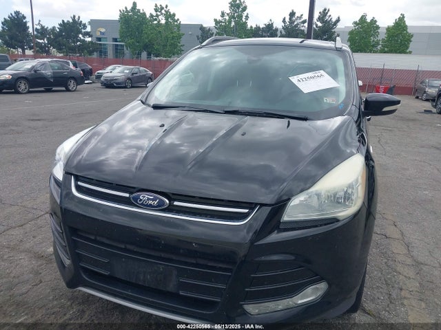 1FMCU0J93GUB04219 Ford Escape Titanium
