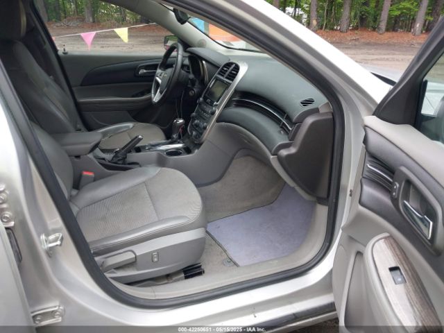 1G11E5SL8EF283044 Chevrolet MALIBU 2LT