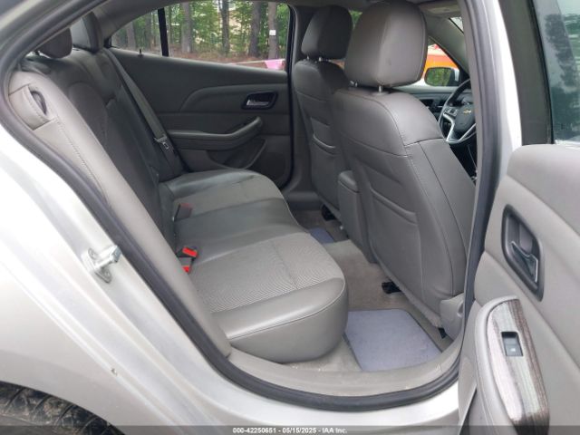 1G11E5SL8EF283044 Chevrolet MALIBU 2LT