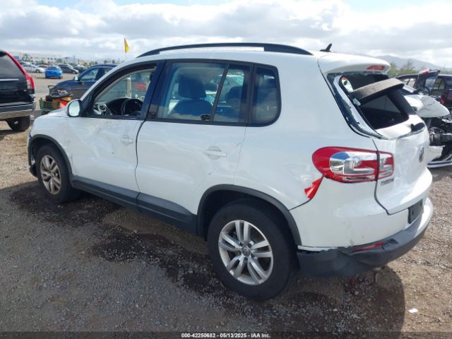2016 VOLKSWAGEN TIGUAN WVGAV7AX2GW501100 Photo 2