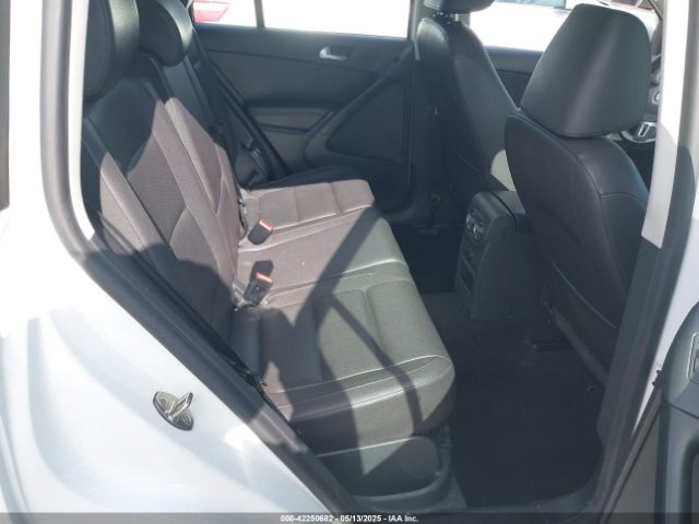 2016 VOLKSWAGEN TIGUAN WVGAV7AX2GW501100 Photo 7