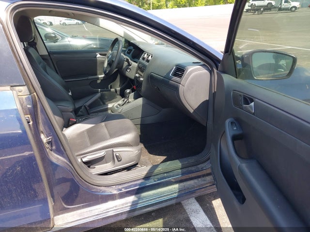 3VWD17AJ5EM309737 Volkswagen Jetta 1.8t Se