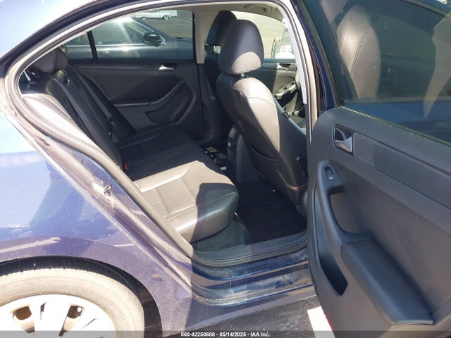 3VWD17AJ5EM309737 Volkswagen Jetta 1.8t Se