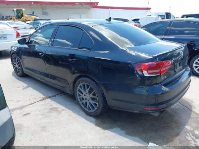 3VWD17AJ1FM407228 Volkswagen Jetta 1.8t Sport