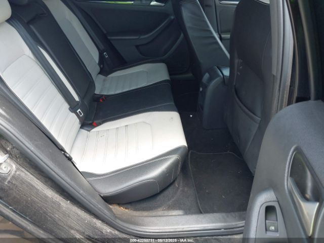 3VWD17AJ1FM407228 Volkswagen Jetta 1.8t Sport