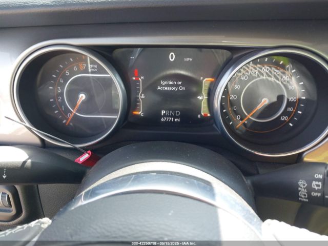 1C4HJXEG2JW211116 Jeep Wrangler Unlimited Sahara 4x4