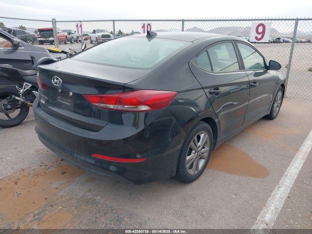 KMHD84LF8HU106018 Hyundai ELANTRA SE