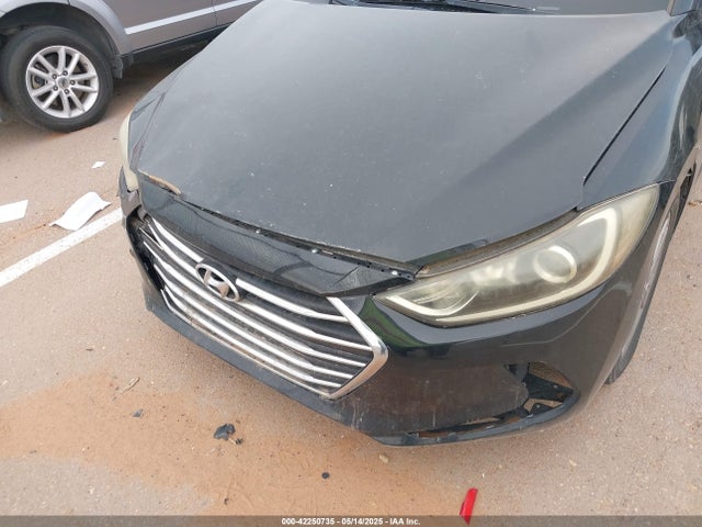 KMHD84LF8HU106018 Hyundai ELANTRA SE