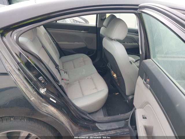 KMHD84LF8HU106018 Hyundai ELANTRA SE