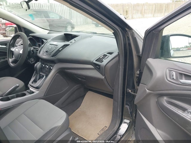 1FMCU0GXXEUA39789 Ford ESCAPE SE