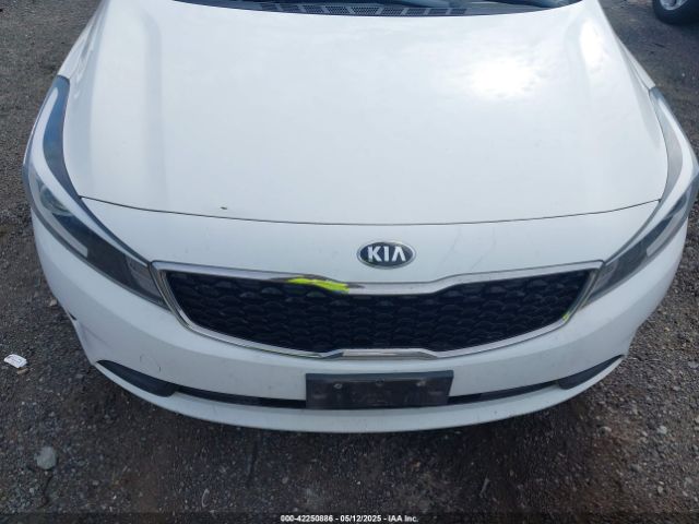 3KPFK4A7XJE170222 KIA FORTE LX