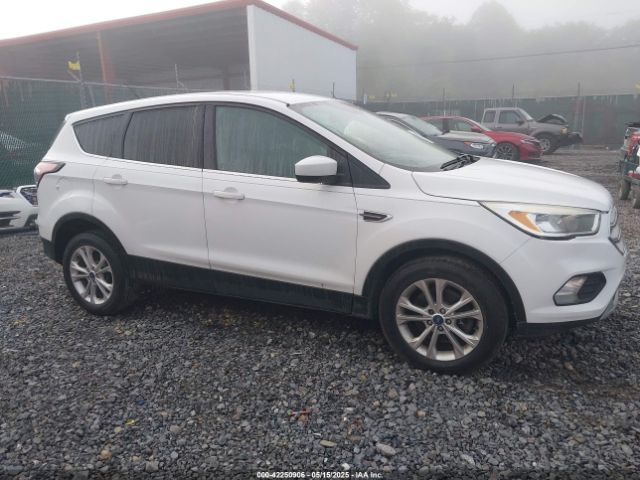 1FMCU9GD5HUC98026 Ford ESCAPE SE
