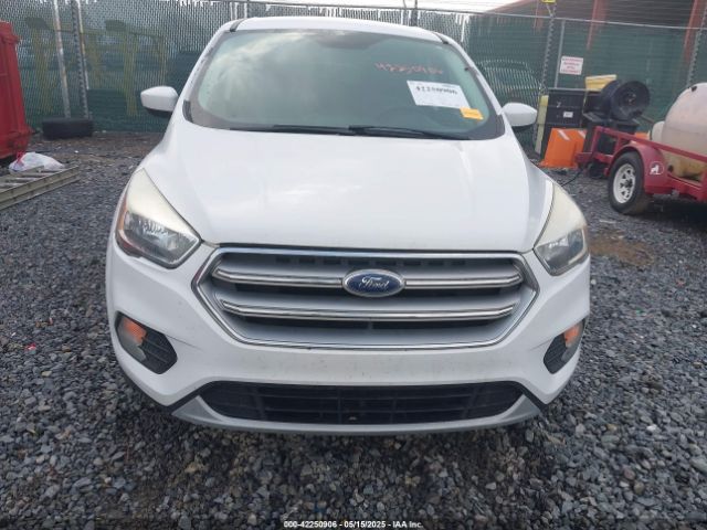 1FMCU9GD5HUC98026 Ford ESCAPE SE