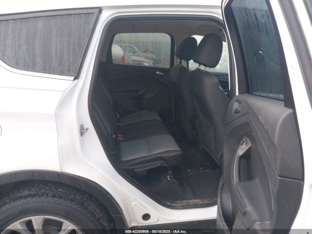 1FMCU9GD5HUC98026 Ford ESCAPE SE