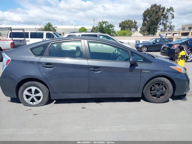 JTDKN3DU2E0377039 Toyota Prius Two