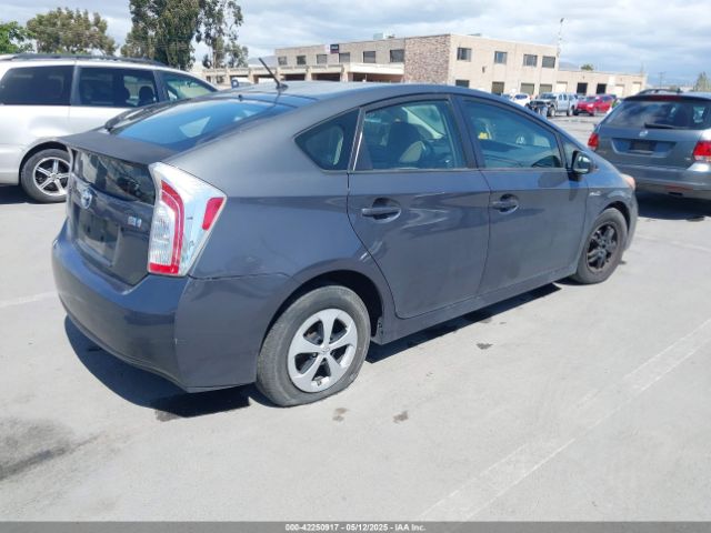 JTDKN3DU2E0377039 Toyota Prius Two