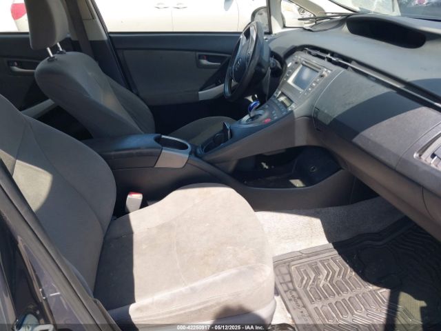 JTDKN3DU2E0377039 Toyota Prius Two