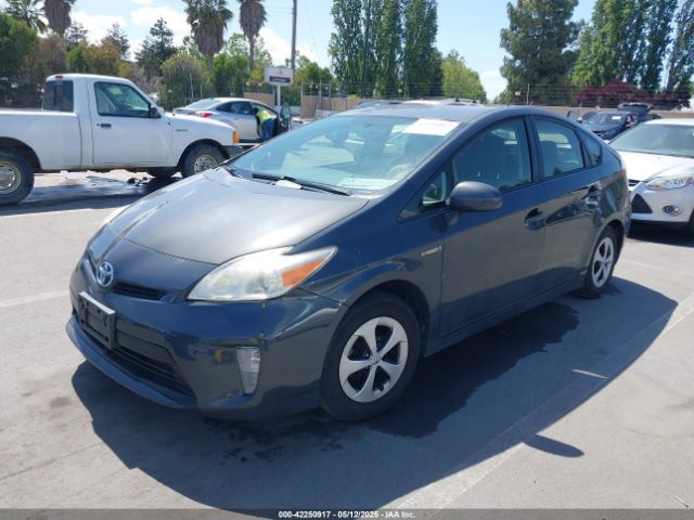 JTDKN3DU2E0377039 Toyota Prius Two