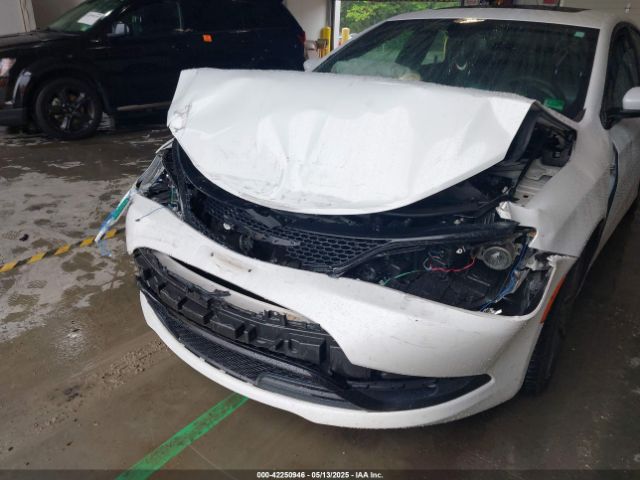 1C3CCCBG5FN604658 Chrysler 200 S