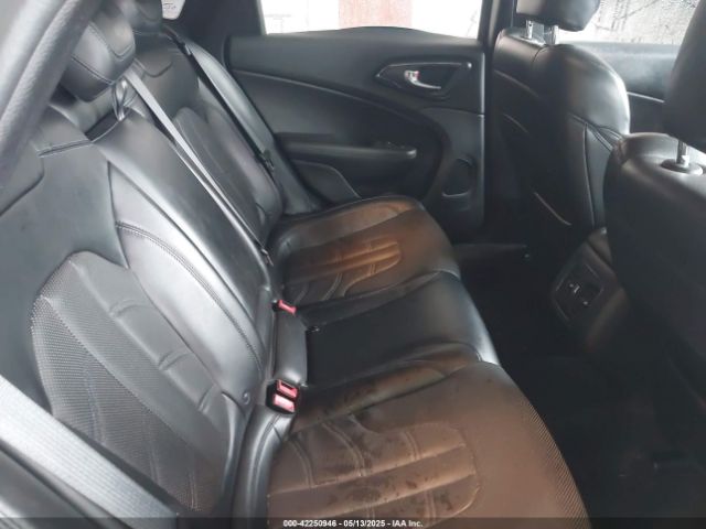 1C3CCCBG5FN604658 Chrysler 200 S