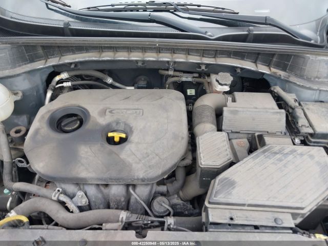 KM8J23A44HU379084 Hyundai TUCSON SE
