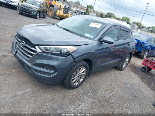 KM8J23A44HU379084 Hyundai TUCSON SE