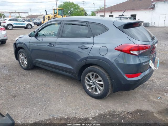 KM8J23A44HU379084 Hyundai TUCSON SE