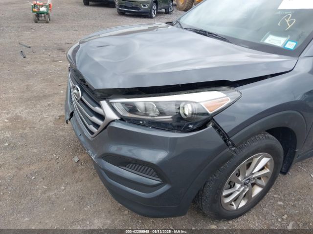 KM8J23A44HU379084 Hyundai TUCSON SE