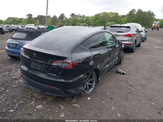 7SAYGDEE5RF130335 Tesla Model Y Long Range Dual Motor All-wheel Drive