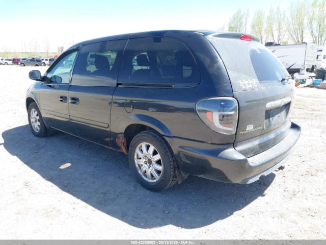 2005 CHRYSLER TOWN & COUNTRY 2C4GP44R75R303963 Photo 2