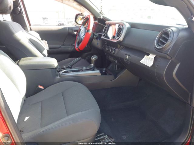 3TMBZ5DN0KM017429 Toyota Tacoma Trd Sport