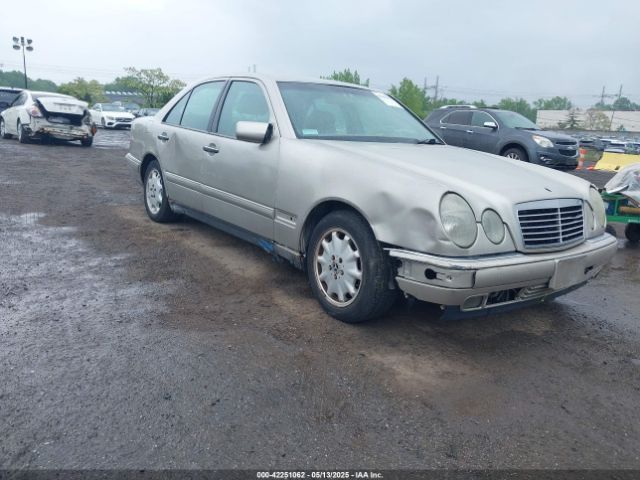 1998 MERCEDES-BENZ E 320 WDBJF65F5WA677971