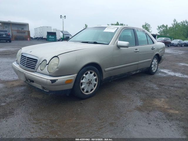 1998 MERCEDES-BENZ E 320 WDBJF65F5WA677971 Photo 1