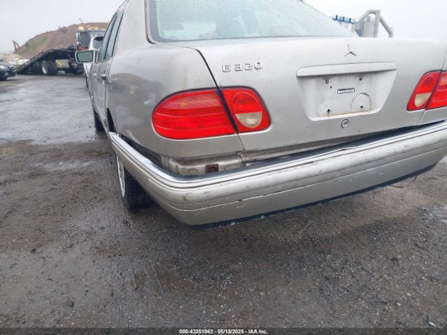1998 MERCEDES-BENZ E 320 WDBJF65F5WA677971 Photo 5