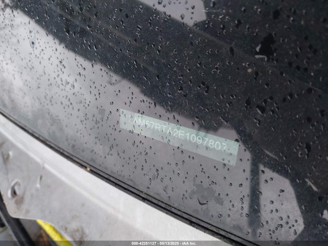 Maserati m156b 2014 ZAM57RTA2E1097807 Image 9