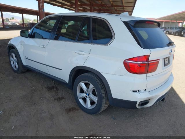 2011 BMW X5 5UXZV8C57BL418425 Photo 2