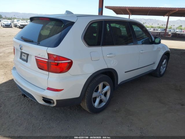 2011 BMW X5 5UXZV8C57BL418425 Photo 3