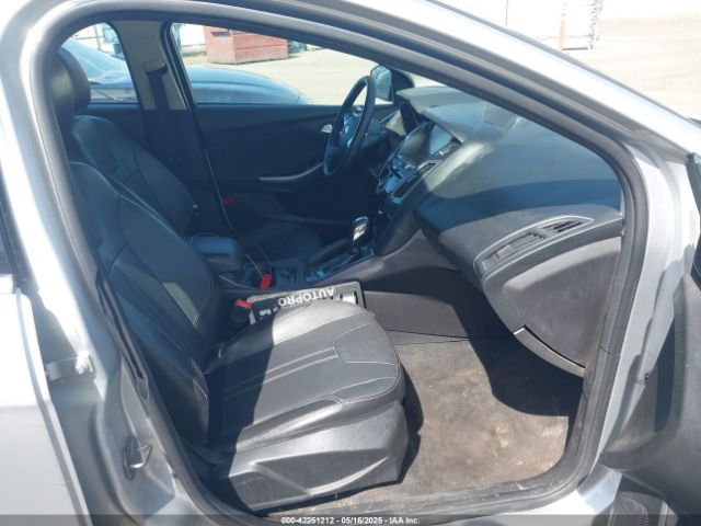 1FADP3N22EL317329 Ford Focus Titanium