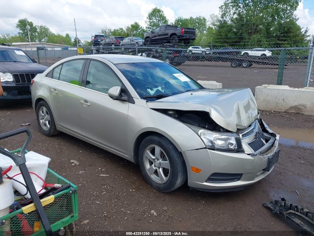 2014 1G1PC5SB1E7244359 main image