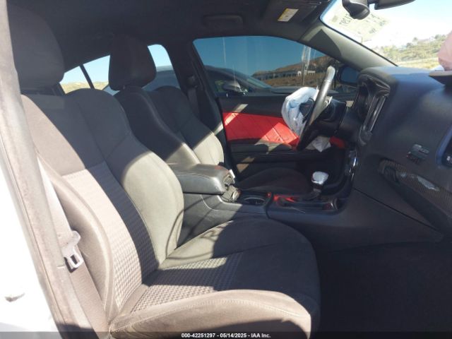2C3CDXHG4KH747003 Dodge Charger Gt Rwd