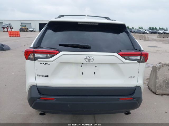 2T3C1RFV6NW211580 Toyota Rav4 Xle Premium