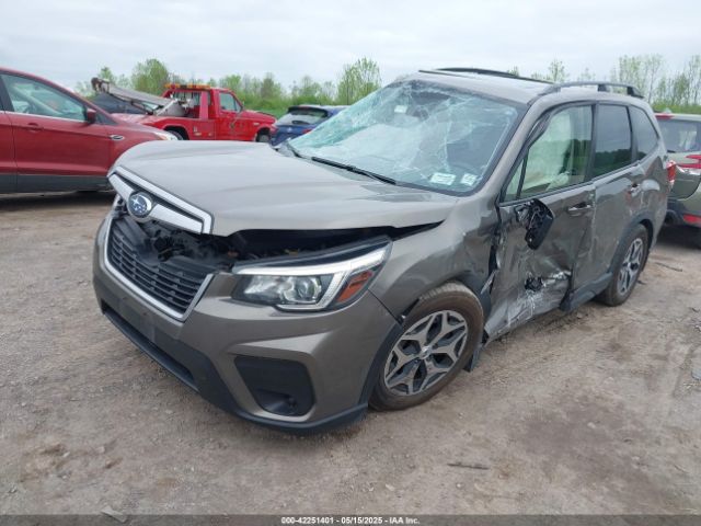 JF2SKAJC2LH608689 Subaru Forester Premium
