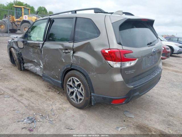 JF2SKAJC2LH608689 Subaru Forester Premium