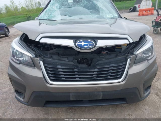 JF2SKAJC2LH608689 Subaru Forester Premium