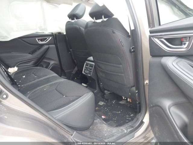 JF2SKAJC2LH608689 Subaru Forester Premium
