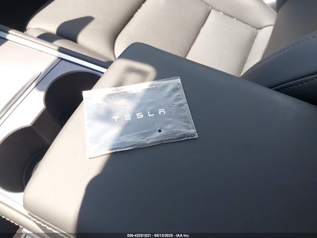 2025 TESLA MODEL Y 7SAYGDED1SA348492 Photo 10