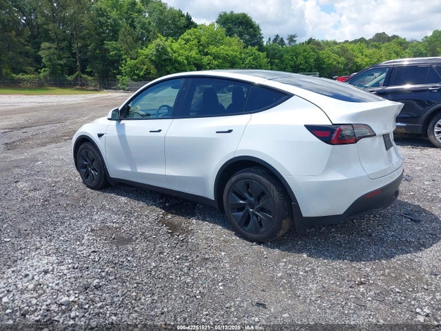 2025 TESLA MODEL Y 7SAYGDED1SA348492 Photo 2