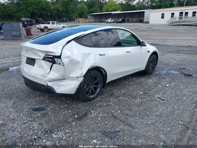 2025 TESLA MODEL Y 7SAYGDED1SA348492 Photo 3