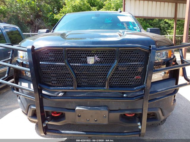 3GCPYCEF7KG110838 Chevrolet Silverado 1500 Custom Trail Boss